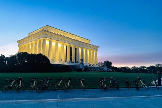 Washington DC Sites at Night Bike Tour