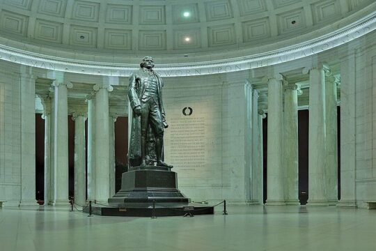 4-Hour Small Group Guided National Mall Tour with 10 Top Attractions
