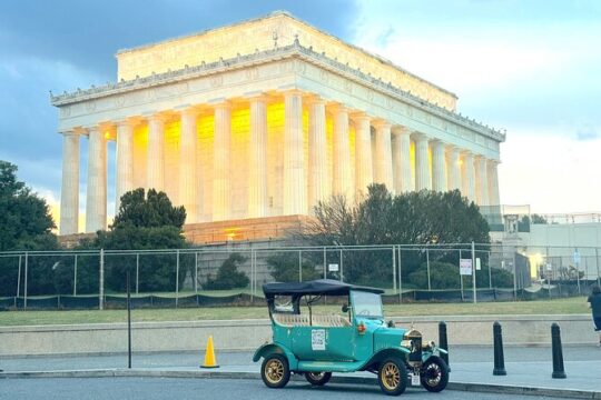 Washington DC Moonlight Tour by Electric Cart or Vintage Car